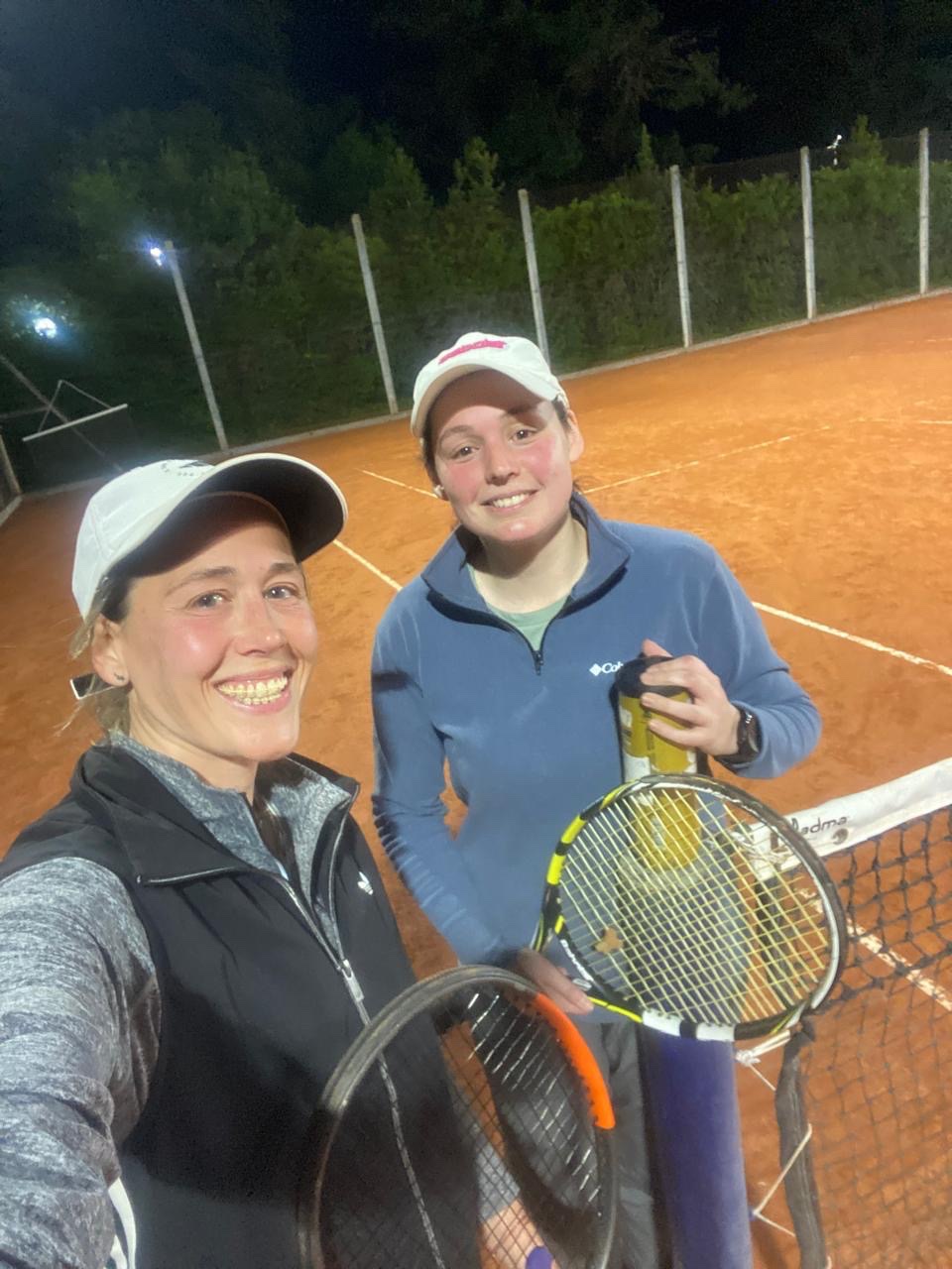 Foto de Ana Vásquez vs. Valeria Schamber